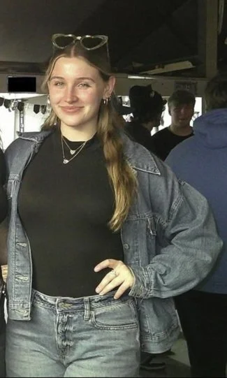 Emma Risked and Lost image 3