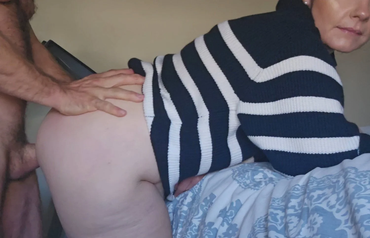 Pawg wife wants to be bred from behind image 1