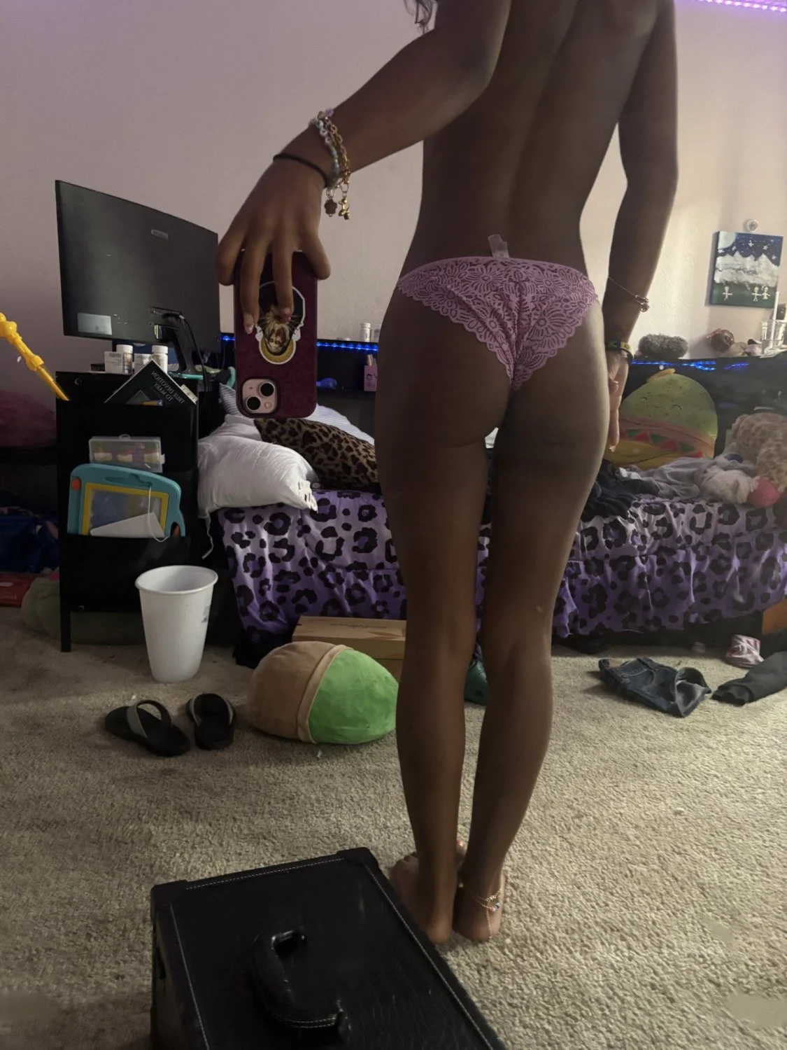 Pyt Twitter slut showing off tits image 6