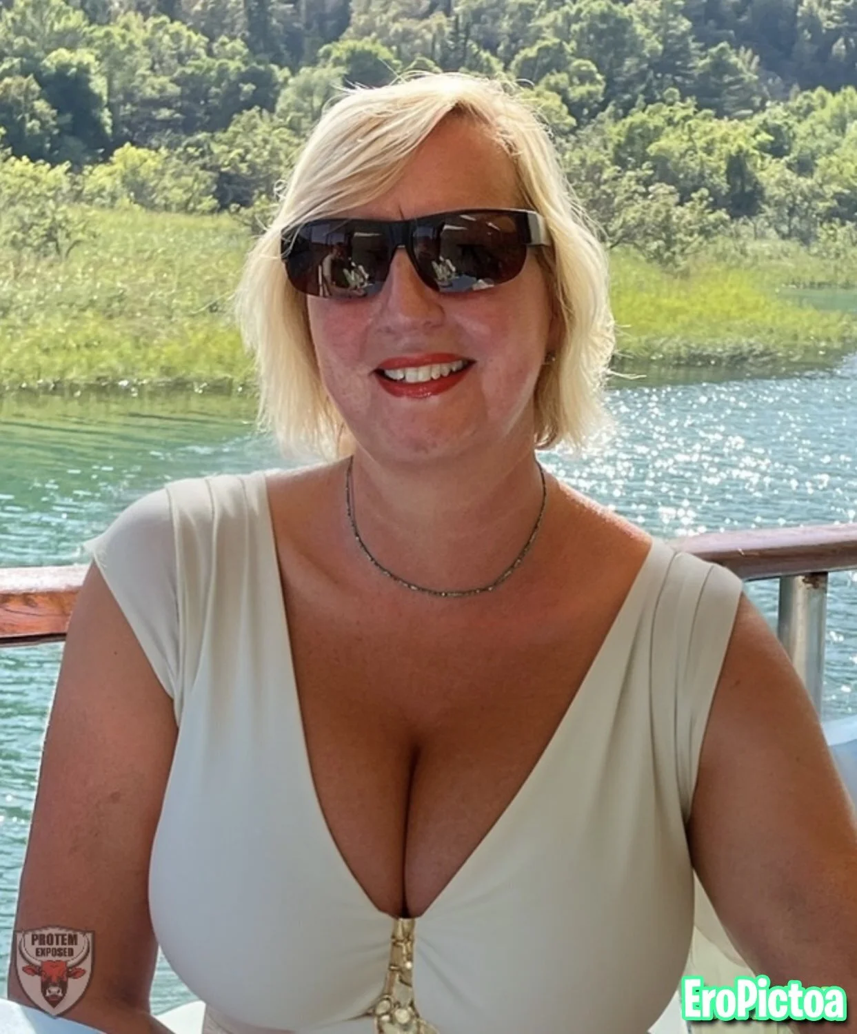 Beautiful Dutch married whore image 38