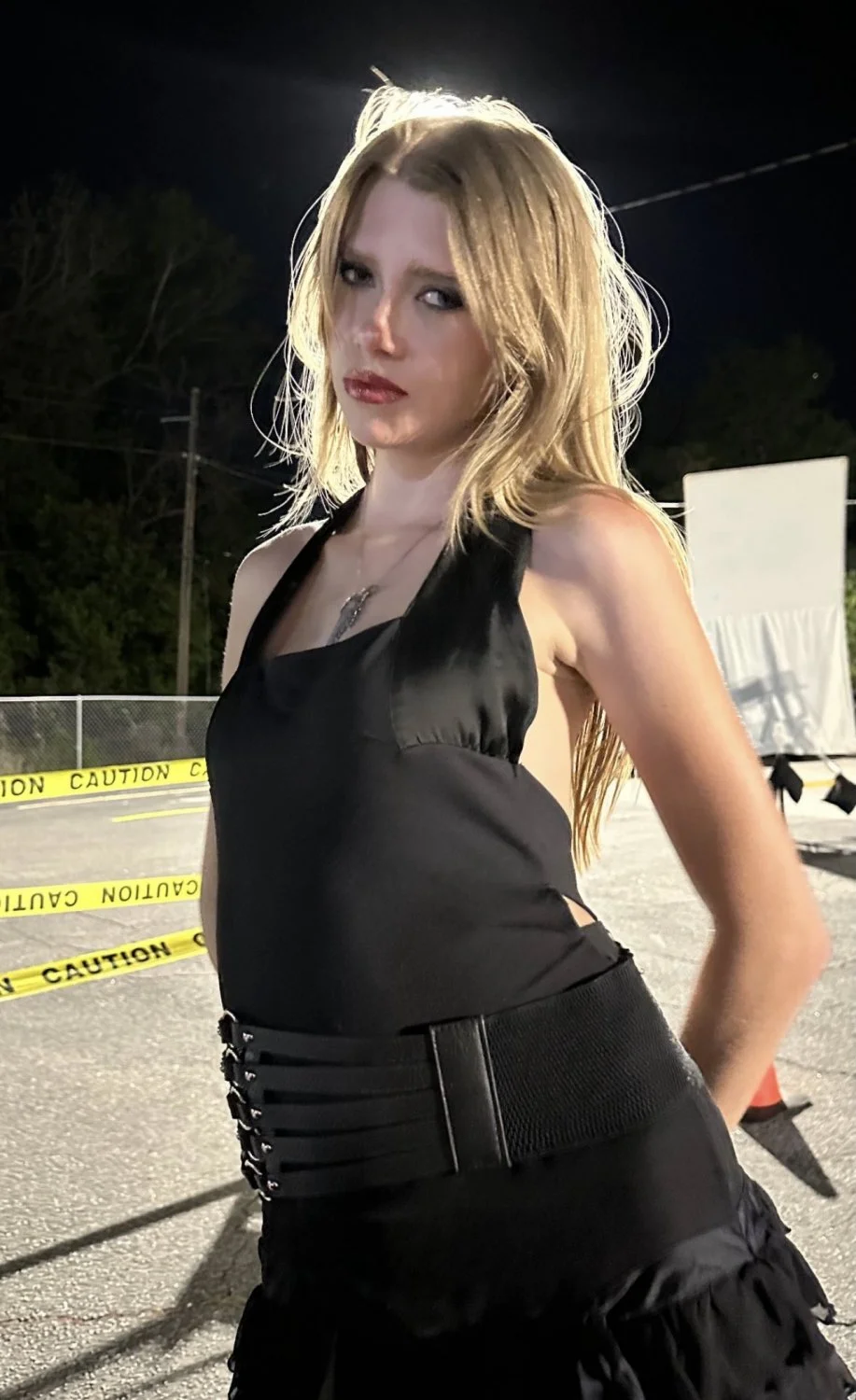 Petite white TikTok slut , dm me if you know image 7