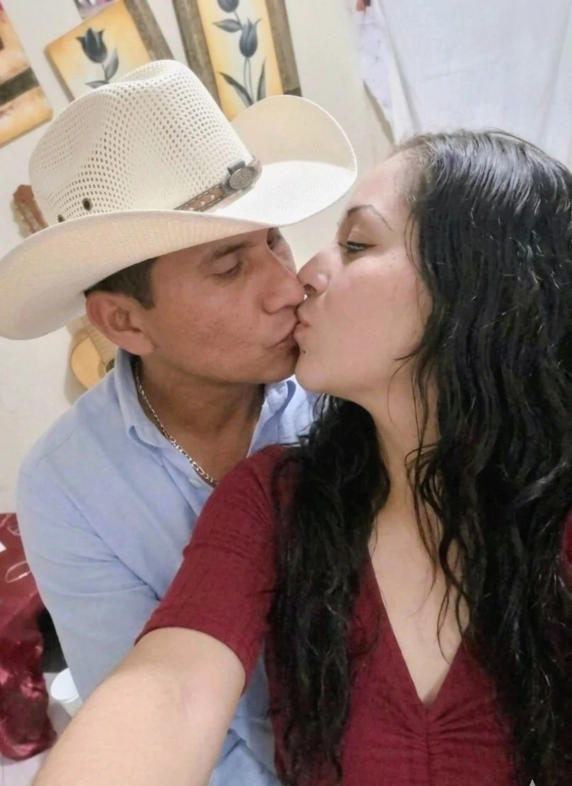 De ser amigos a ser socios pero nimodo le baje la vieja ami amigo y primero el placer y ella image 7