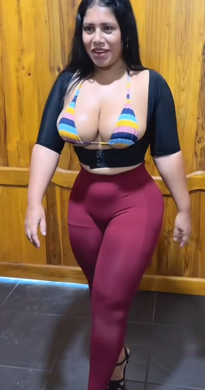 Girls 22 image 3