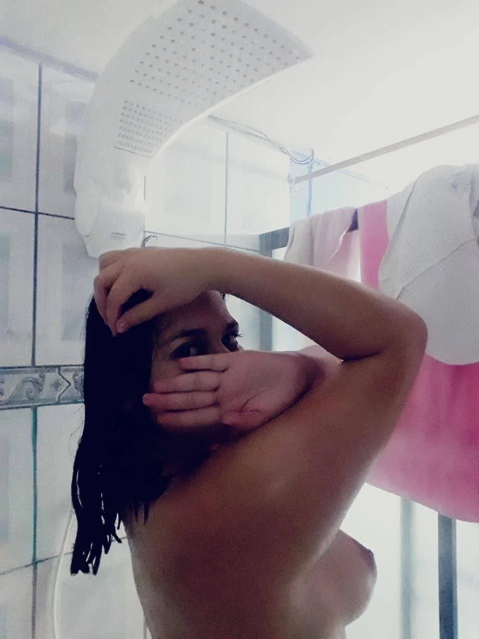 En novio no sabe lo que envía la puta de su novia a sus exs image 7