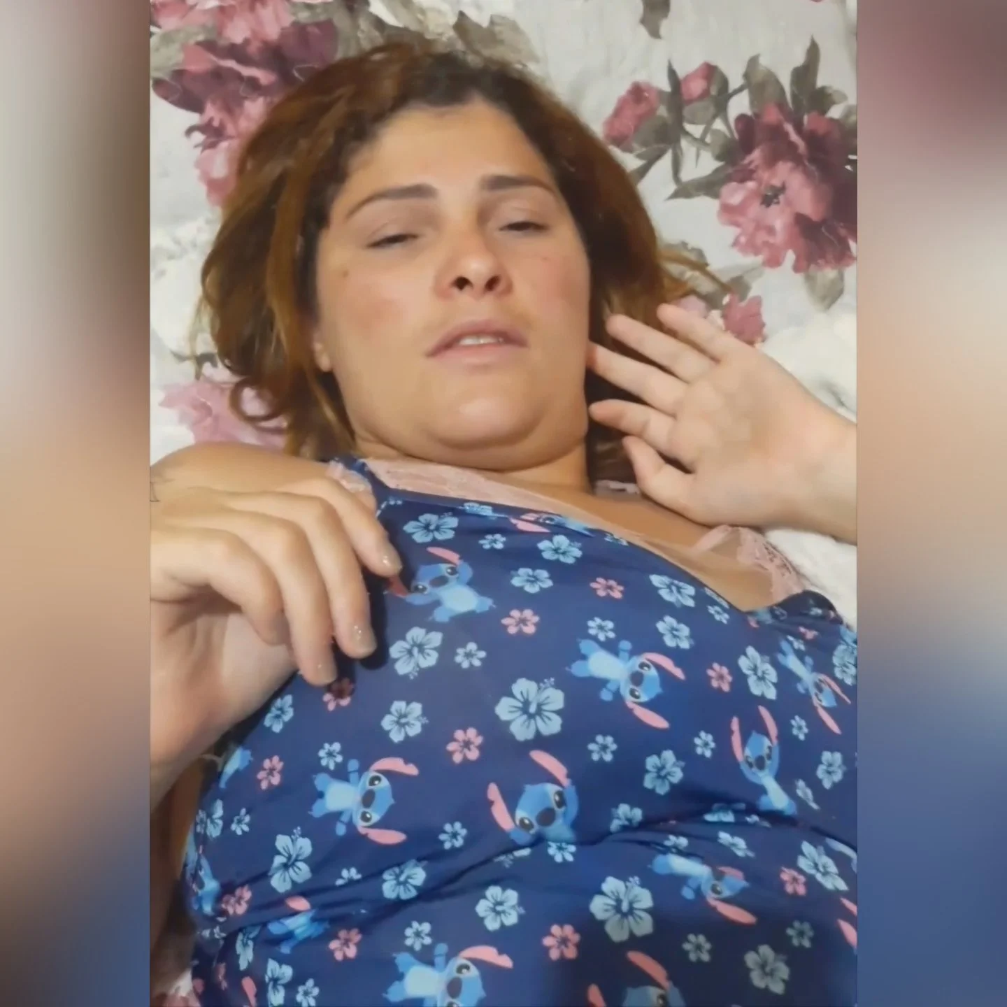 Novinho safado fudendo a mãe coroa gostosa main image