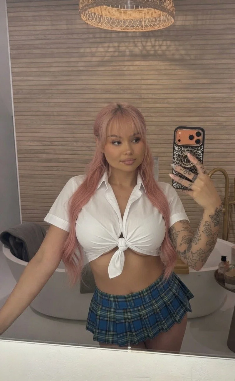 Talia Mar image 3