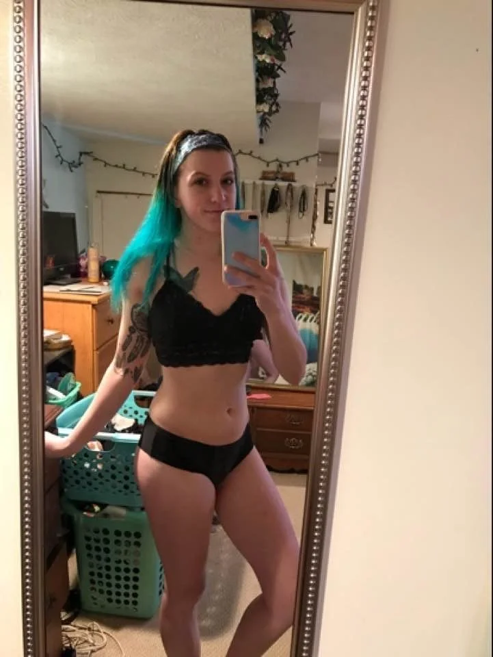 Stefanie 30 image 6