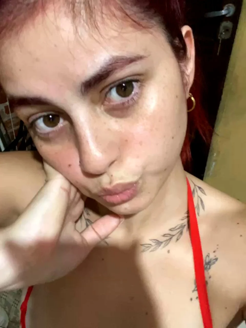 Joly Nena Pelirroja. De ricas 🤤 Tetas y Pezones Sabrosos 😋 image 4