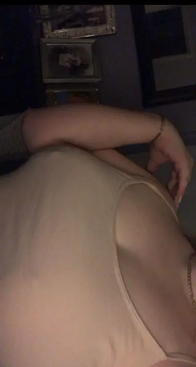 make my gf a webslut, dm me to talk cover image
