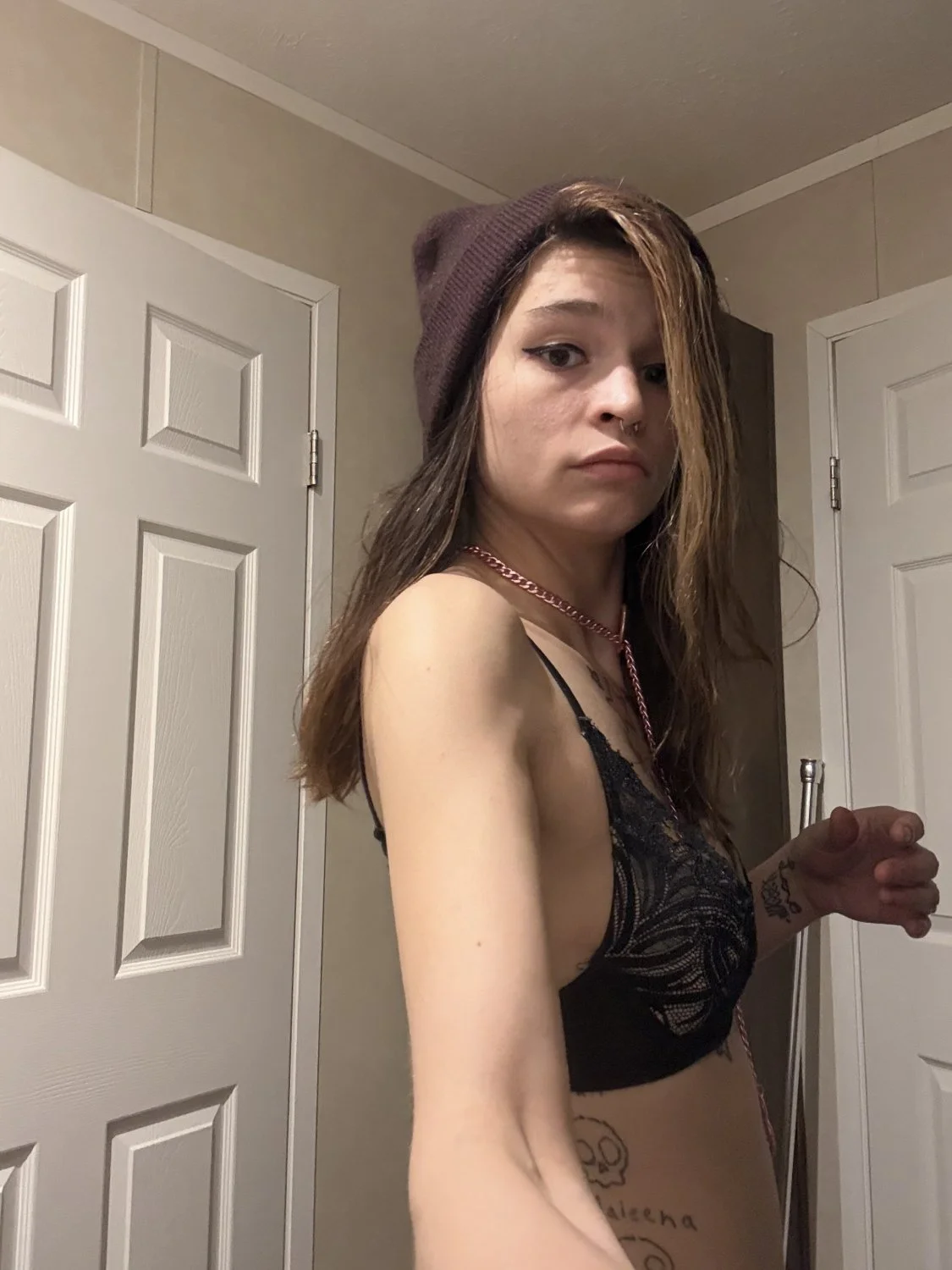 Barely legal college girl with a fat ass <3 image 2