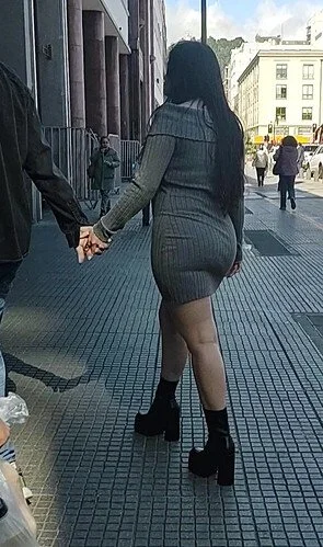 gotica rabuda casada de vestindo com uma bunda enorme image 8