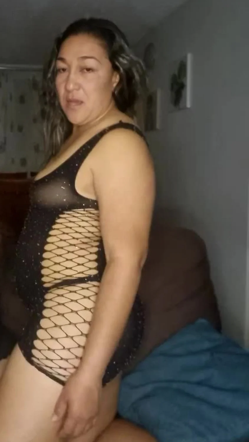 2 putipobre madura amigas parte 1 image 9