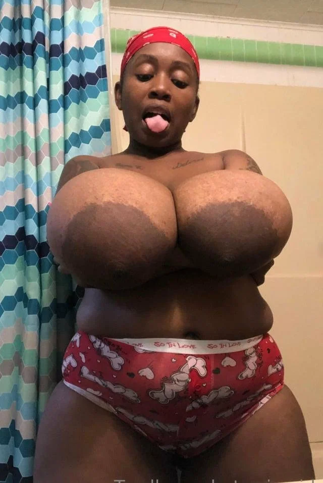 Huge nipples areolas ❤️👀🔥💦 image 2