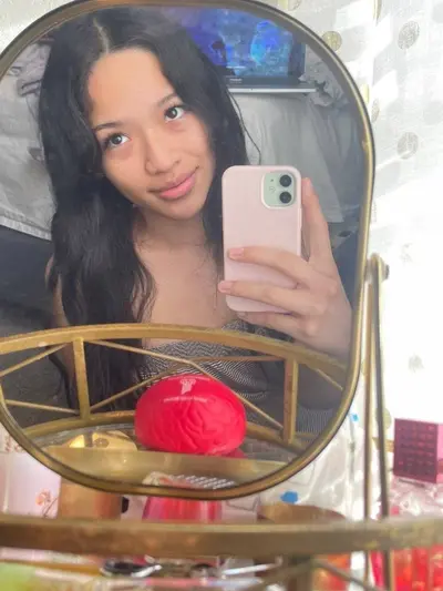 THICK LATINA TEEN JESS SPREADS HER FAT ASS TO SHOW YOU HER HOLES. cover image