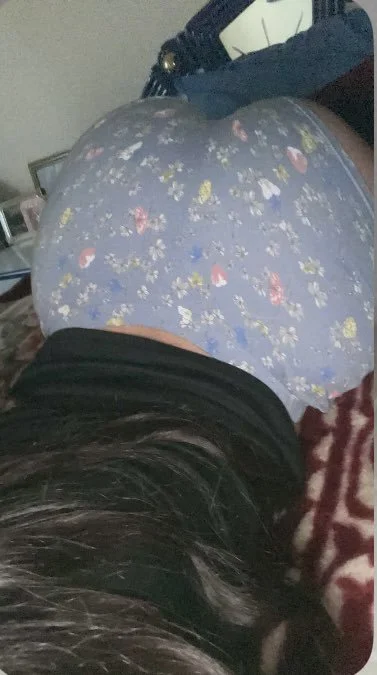 Mais uma puta novinha que deixou o namorado gravar e tirar foto e acabou sendo vazada image 16