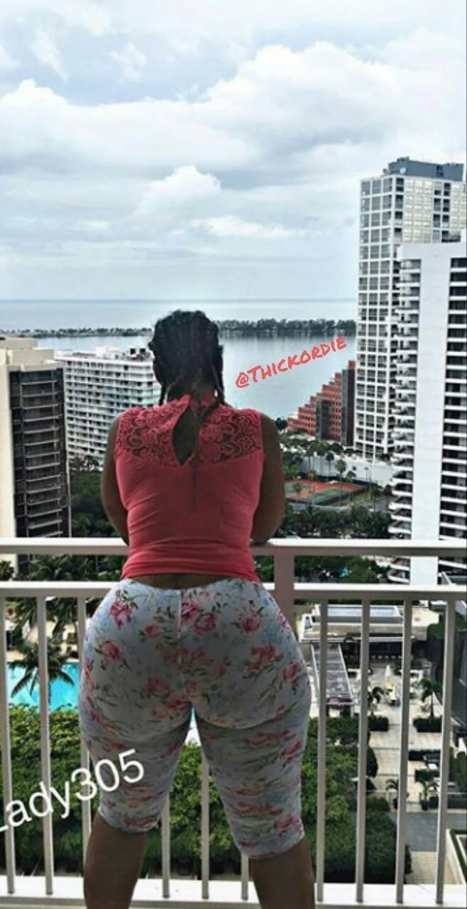 Boss Lady 305 image 8