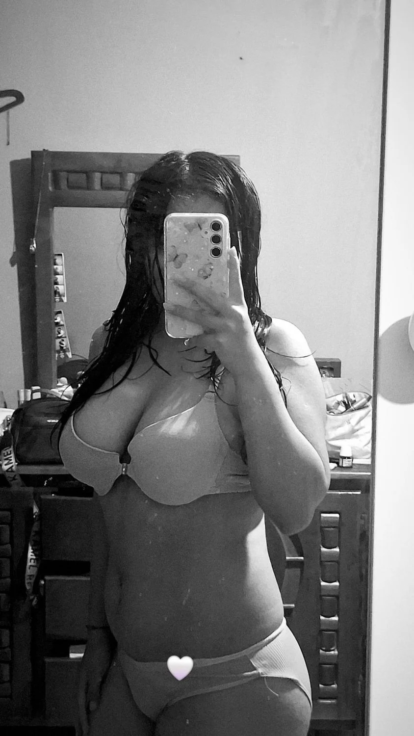 Hermosa tetona image 28