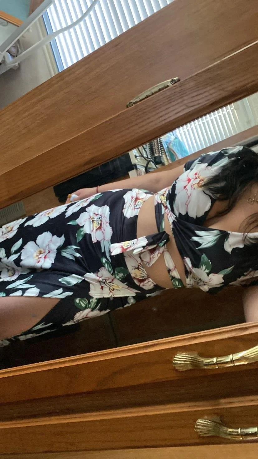 Thick Latina gf image 9
