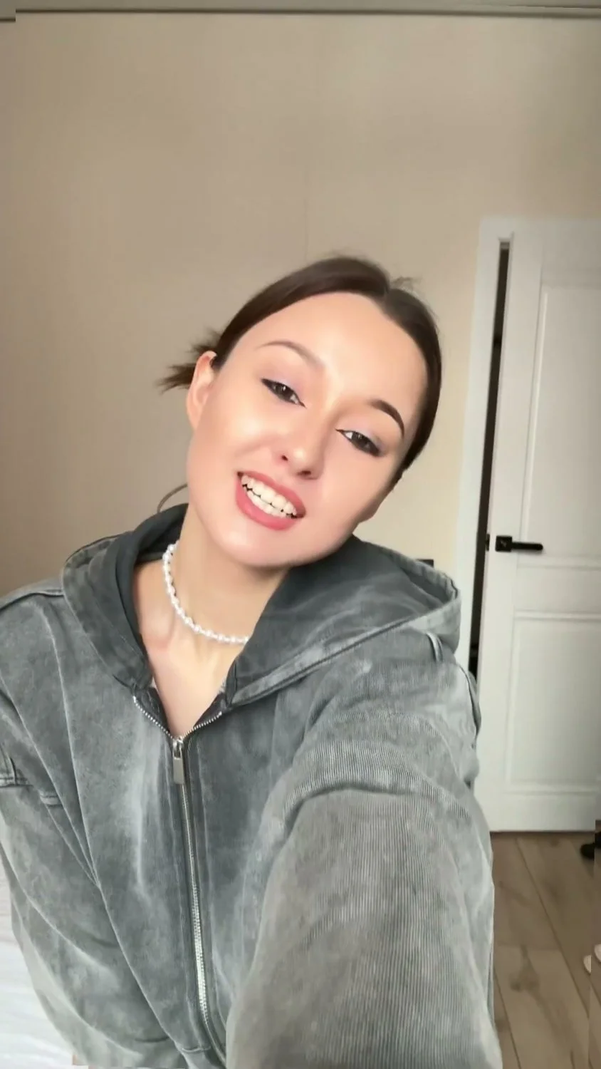 🔞 nude round ass pussy licking tight pussy cum dripping 🫦🍑 See my OF image 4