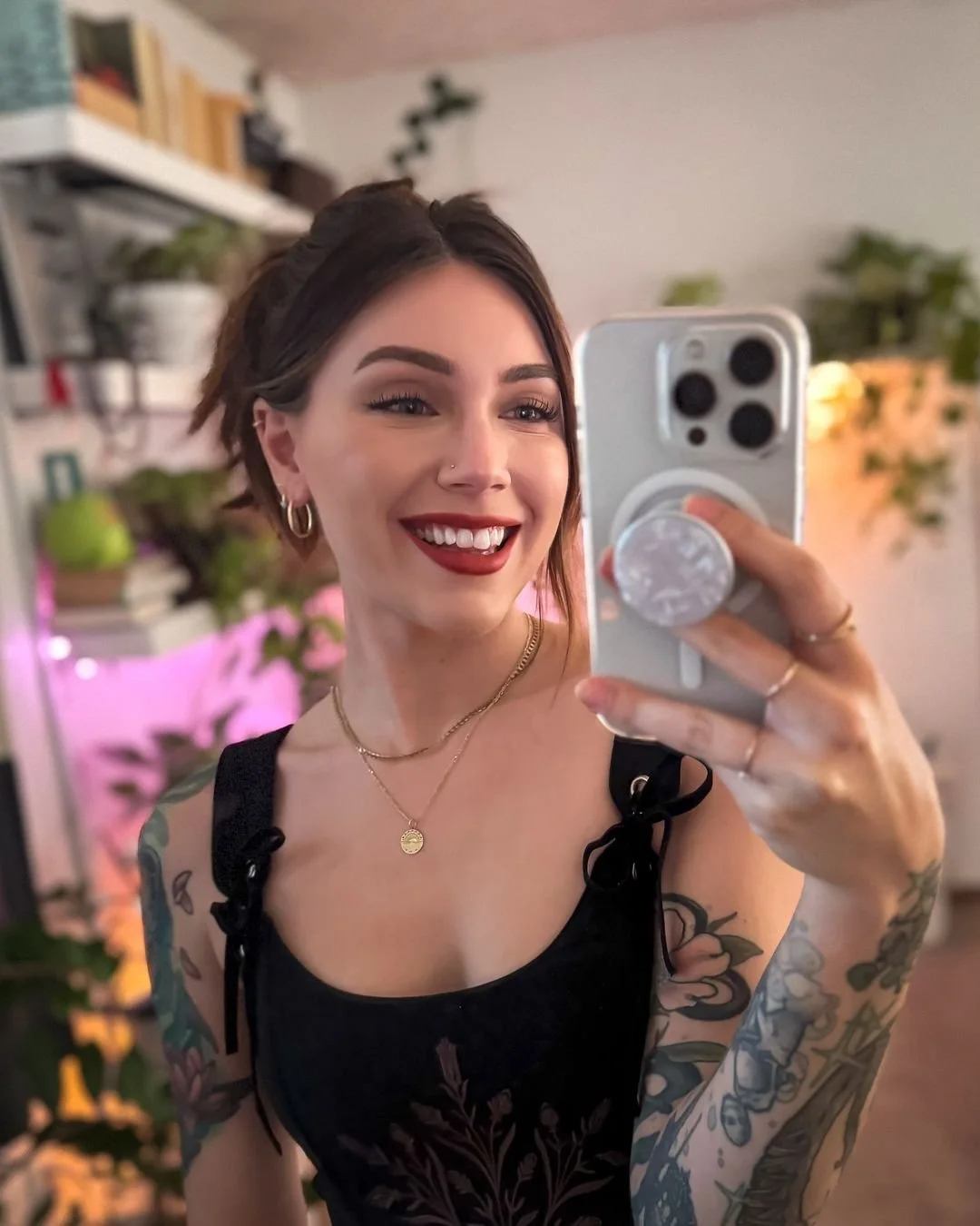 Marz looking extra fuckable image 6