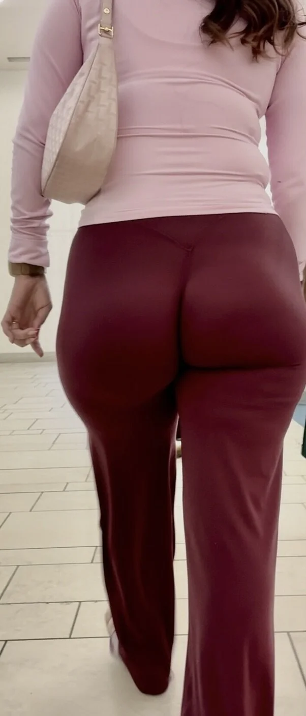 Thick Latina Dumptruck image 7