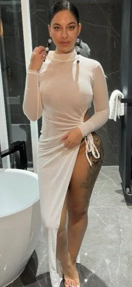 Request.. Curvy Gorgeous 🇬🇧 Milf.. image 5