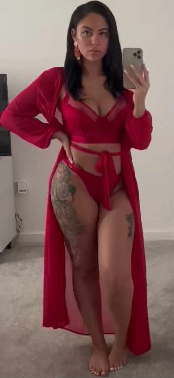 Request.. Curvy Gorgeous 🇬🇧 Milf.. image 6