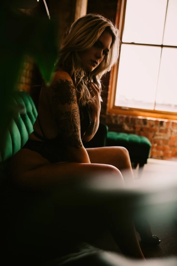 Courtney’s boudoir image 6