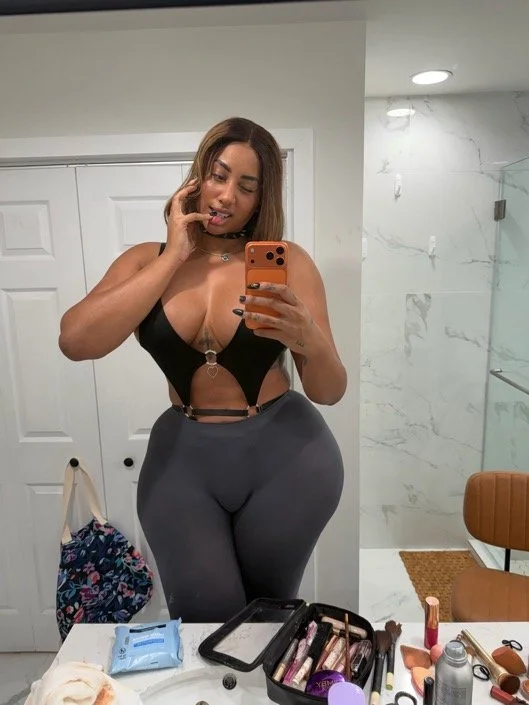 I seen her somewhere image 2
