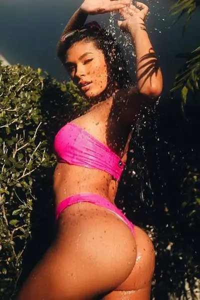 Morena pocah,bem gostosa cover image