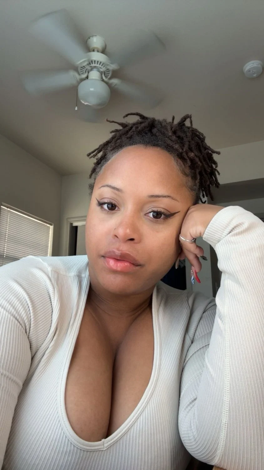 Pretty Bbw ebony with glasses image 4