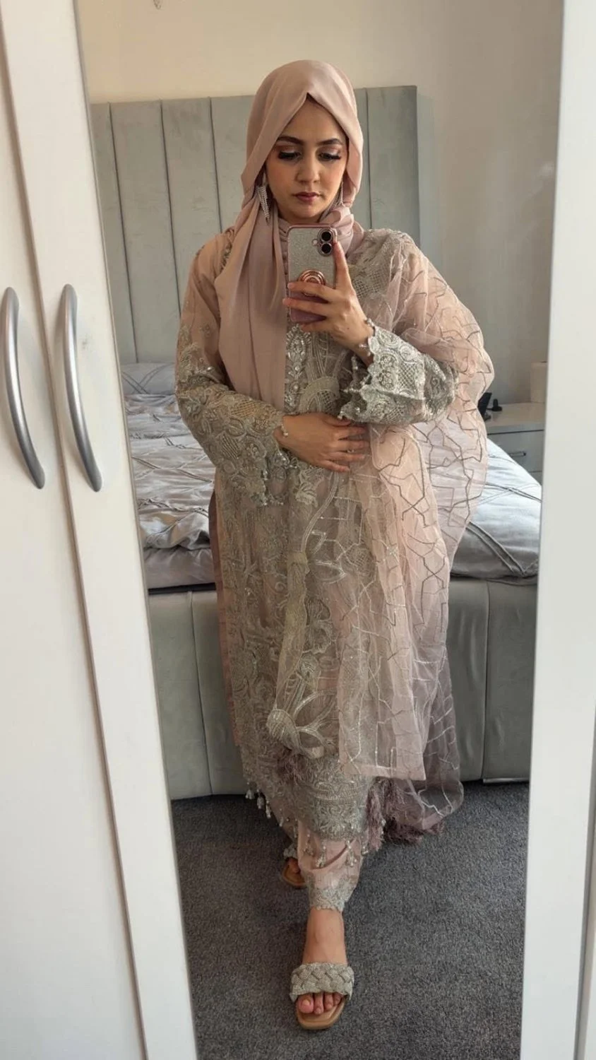 Sexy Pakistani hijabi slut image 4