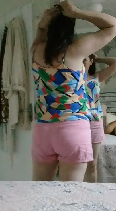 Amanda the Brazilian milf caught image 2