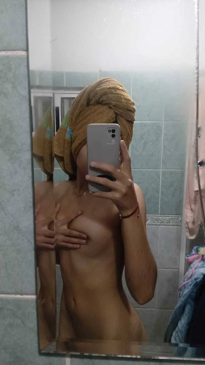 A bañarse🚿💜💦 main image