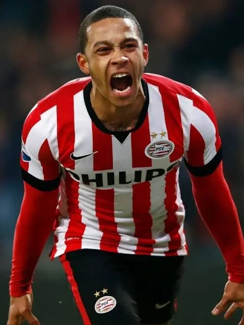 Memphis depay (vídeo antigo) com brasileira na Holanda main image