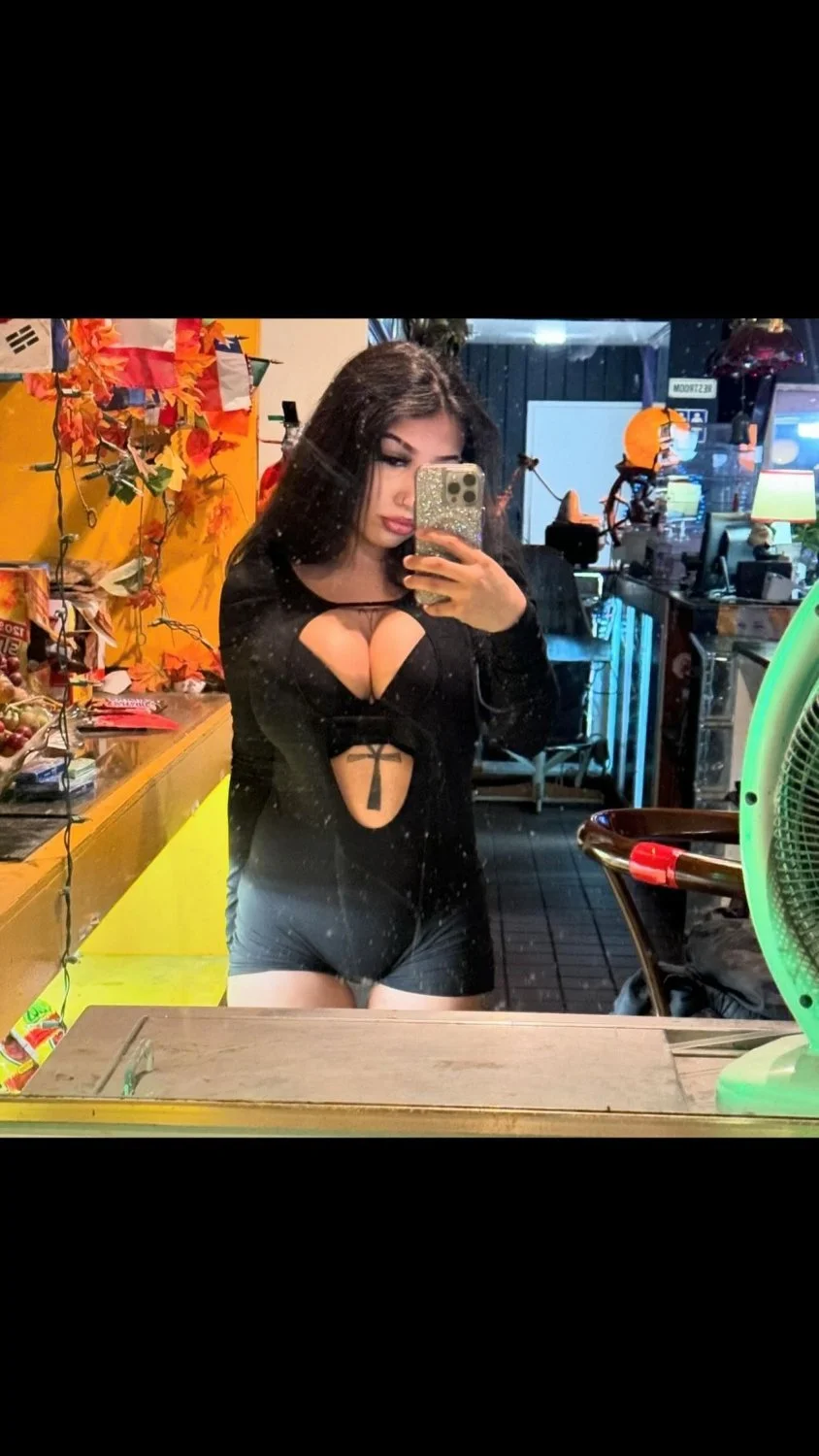 Busty Black Bop Jocelyn image 7