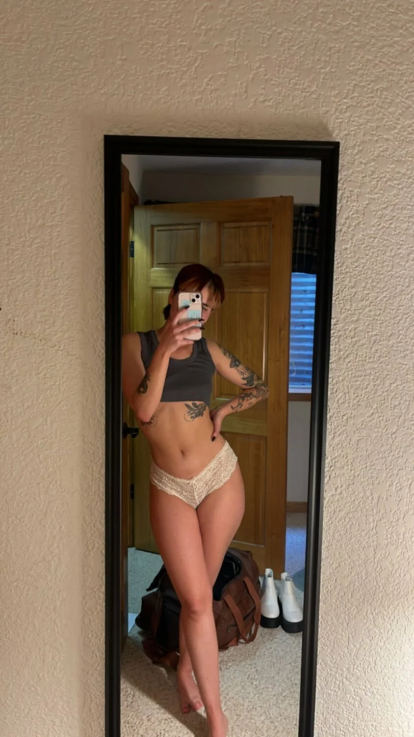 Slutty short hair image 17