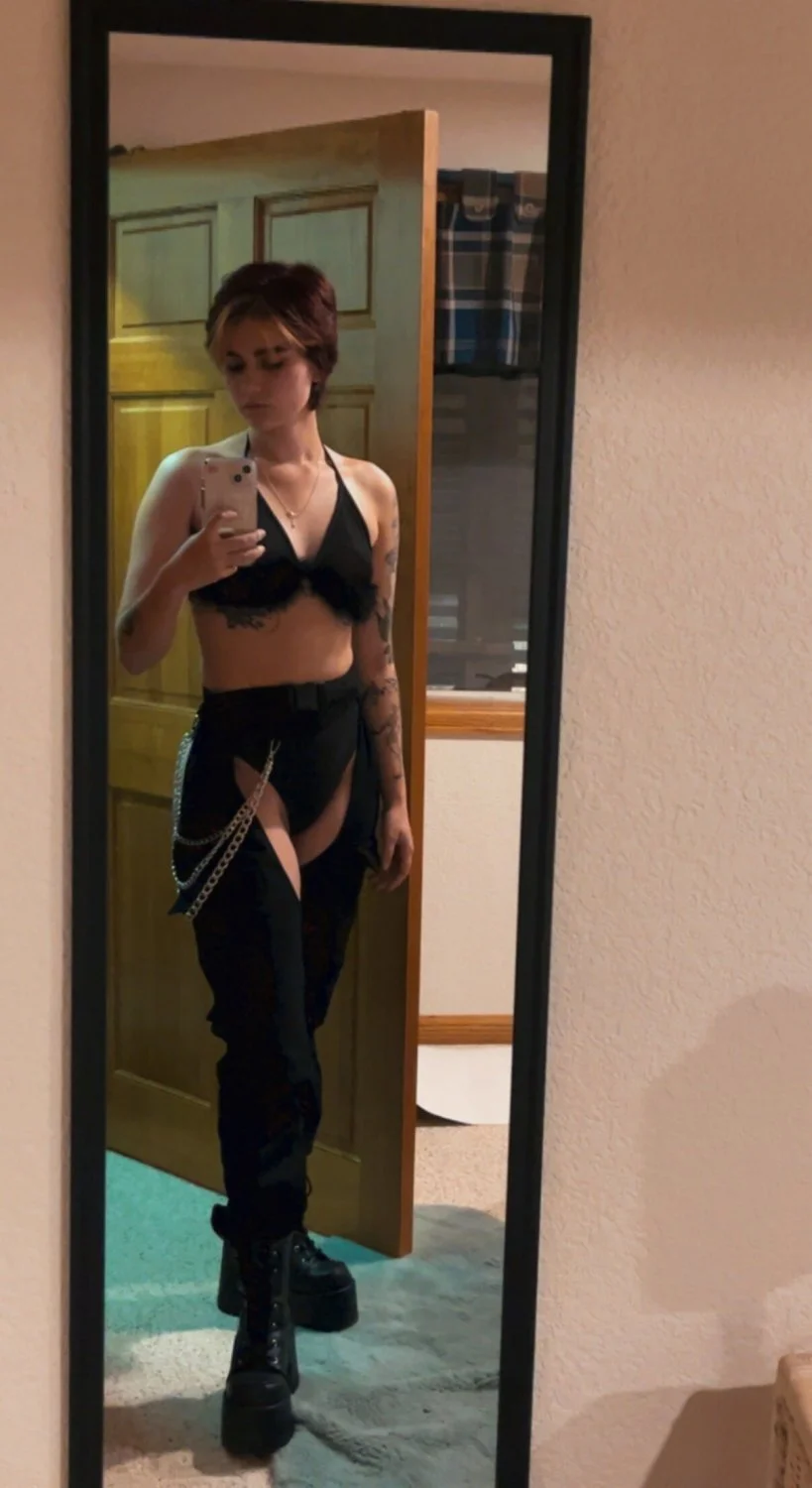 Slutty short hair image 20
