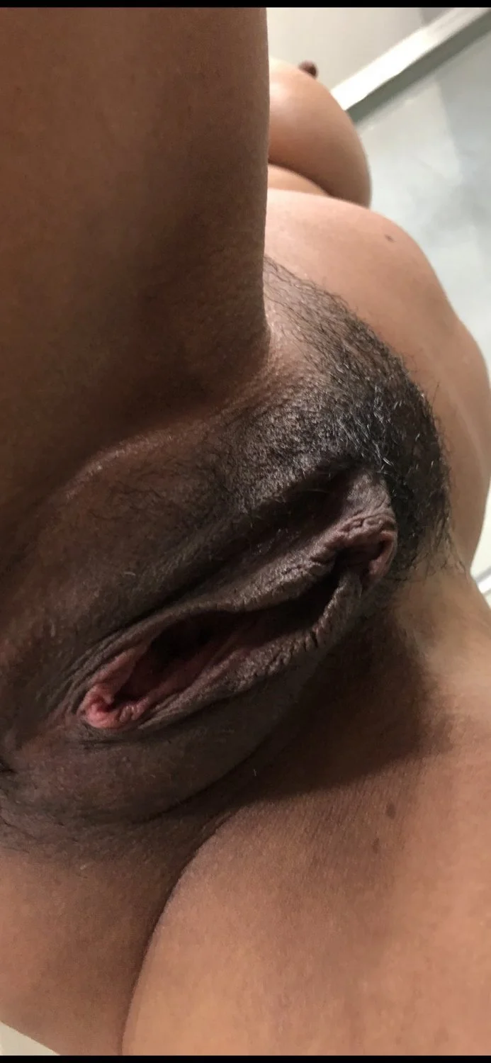coroa casada bucetuda greluda meladinha que corno gosta de exibir image 14