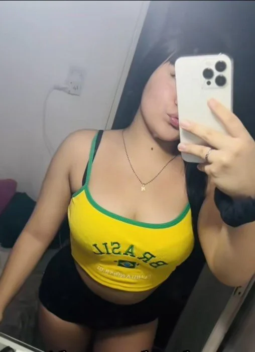 Mayra Sosa turra papona culona del mariano moreno cameltoe image 7