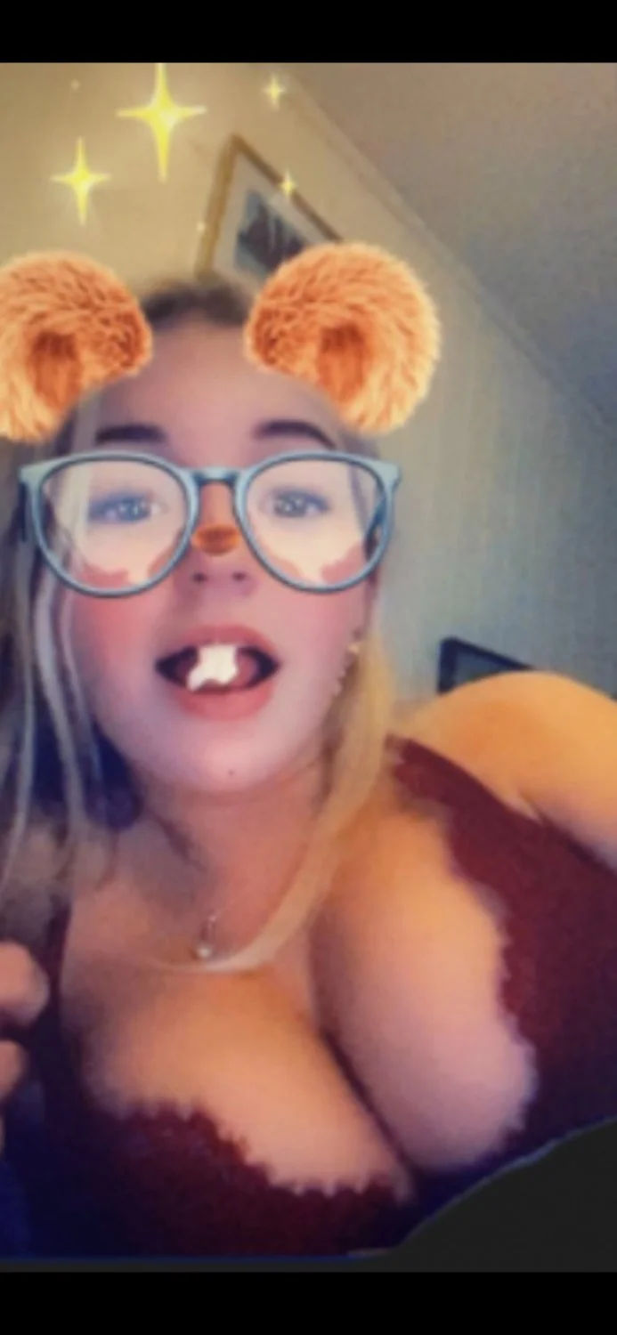 Big tits snap leak image 2