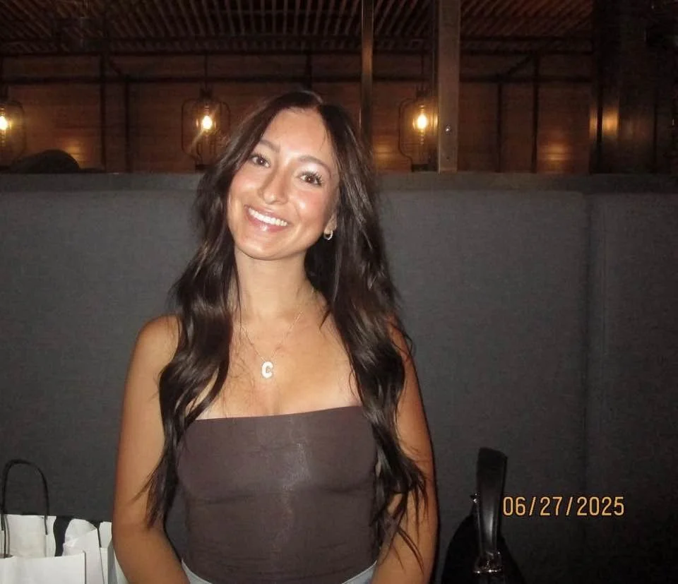 Washington slut Candace lost in IRL game main image