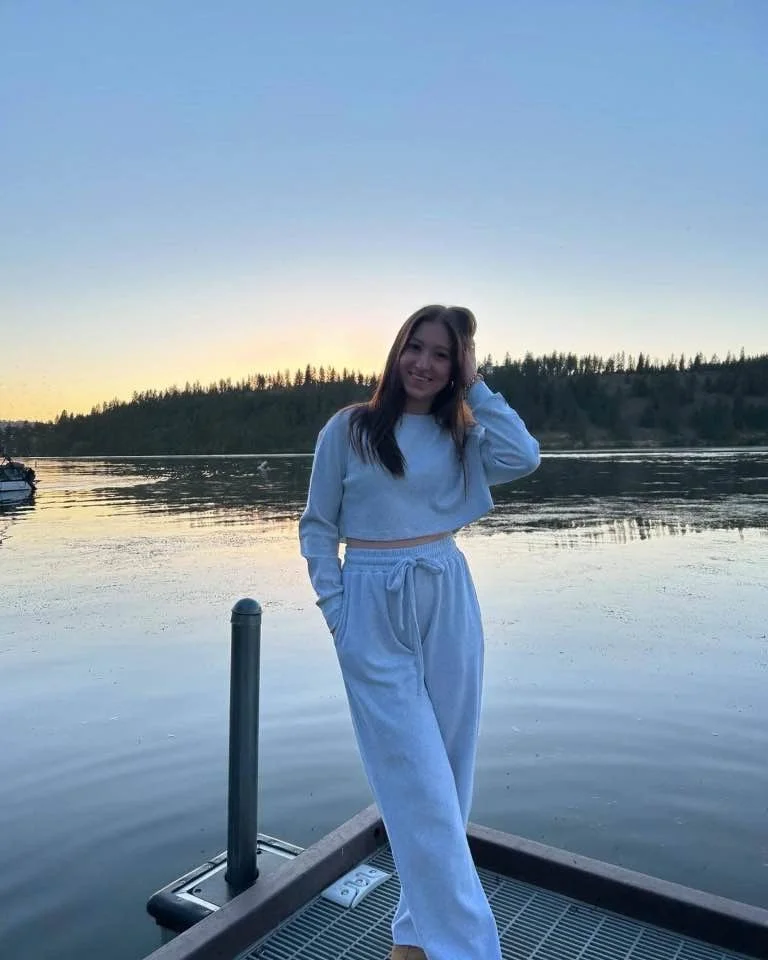 Washington slut Candace lost in IRL game image 3