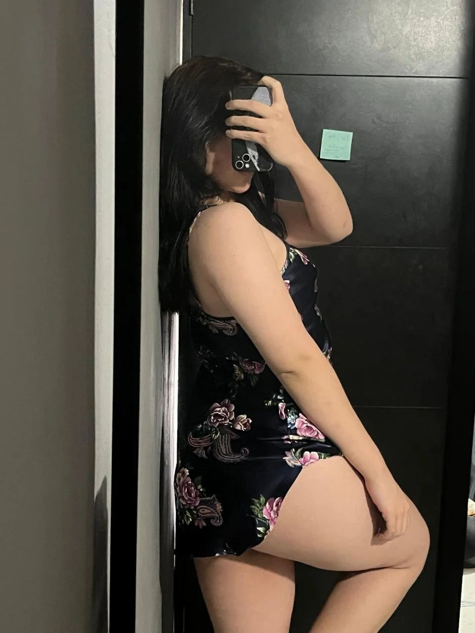 Fresita culona exhibida image 20