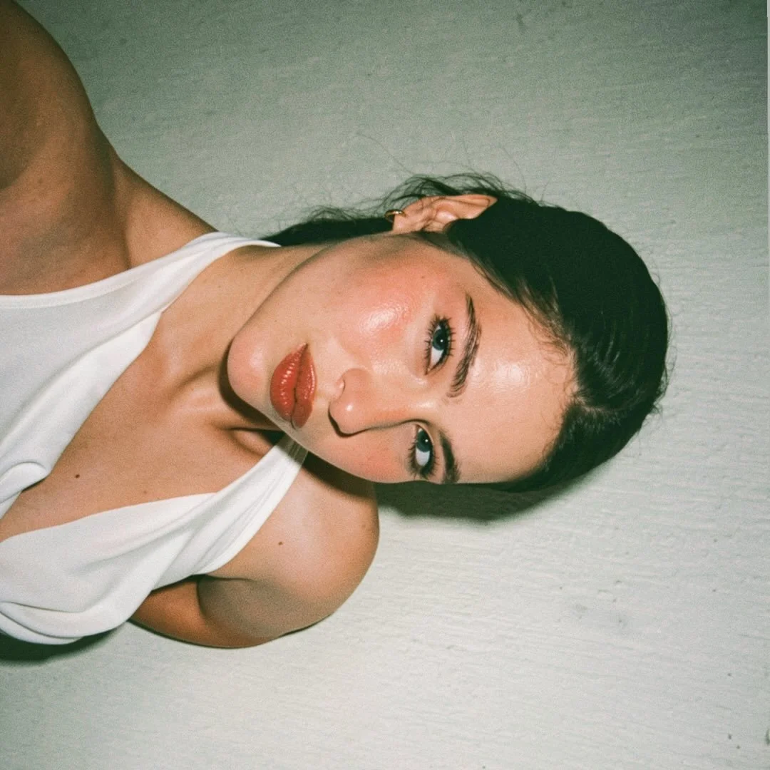Fresita culona exhibida image 7
