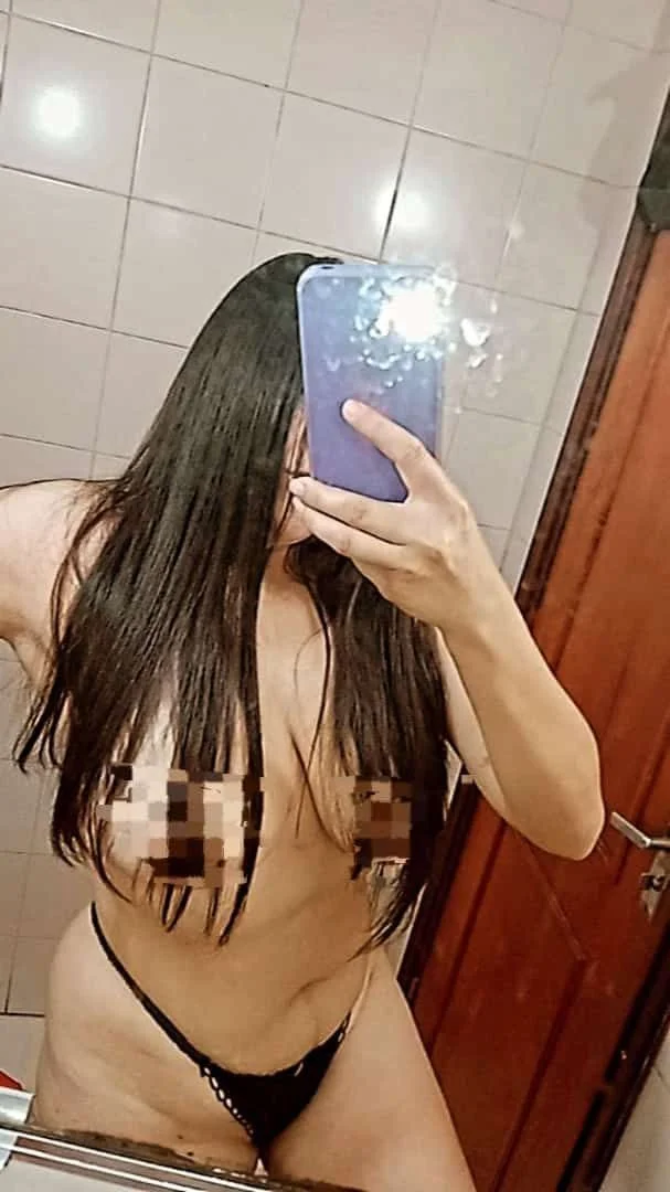 Gordi puta tetona main image