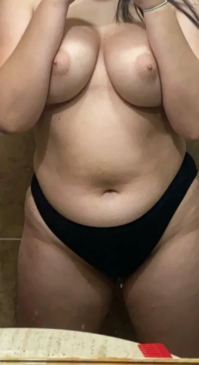 Rubia tetona image 4