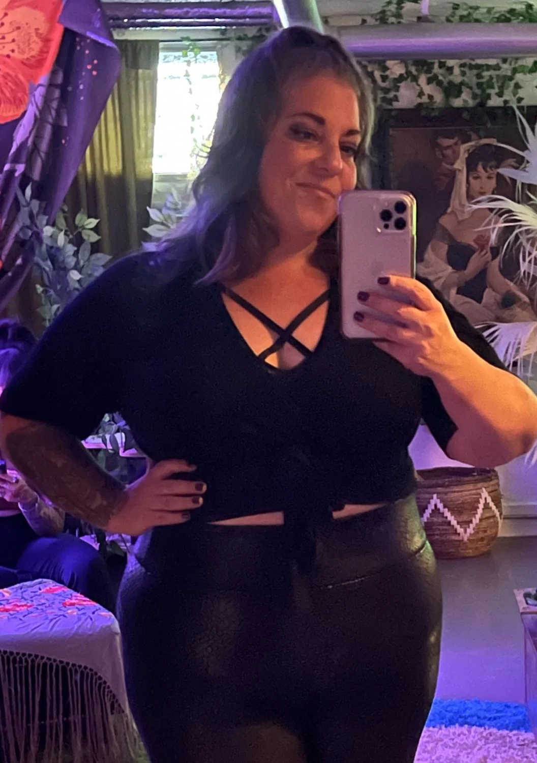 Th1ck Matur3 Bbw b0otY ! image 5