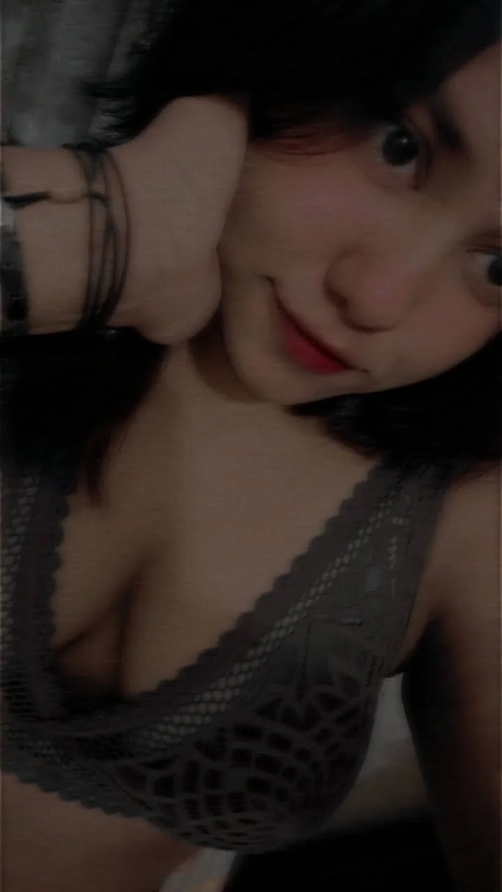 476 - Thick Indian gf leaked image 7