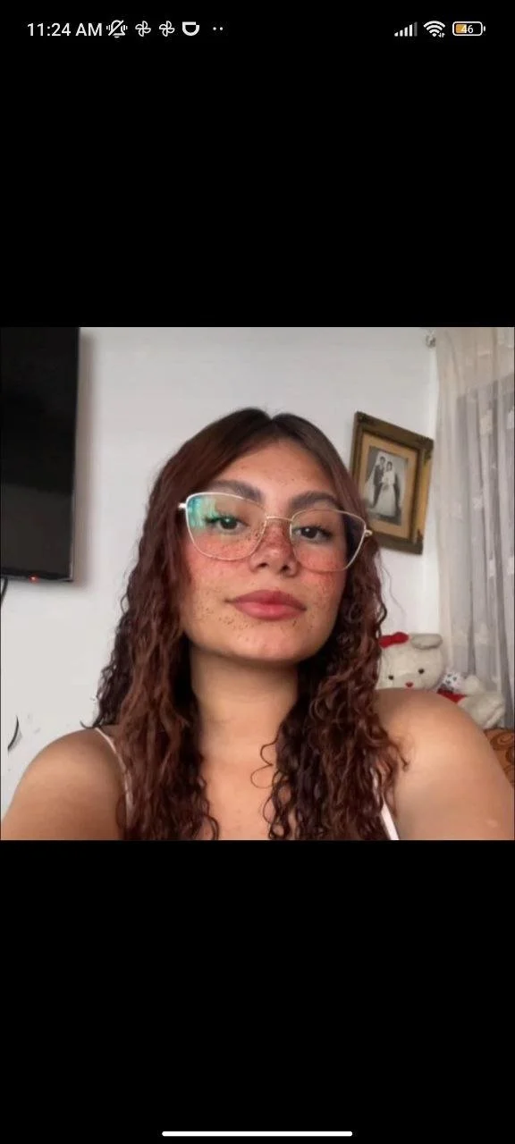 Colocha linda morocha culona y tetona rica del trabajo nudes main image